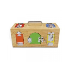 MONTESORI Drvena kutija sa bravama i katncima MONTESORI Drvena kutija sa bravama i katncima